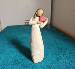 Willow Tree Angel of the Heart Figurine